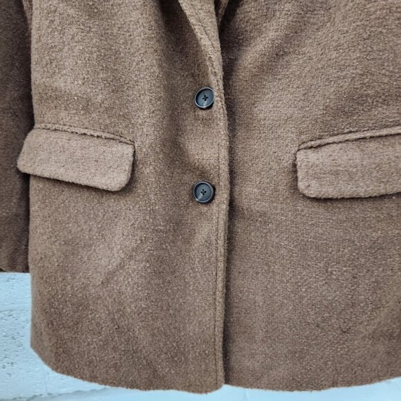 NWT Universal Thread Women’s Oversized Blazer Tan Casual Lightweight Jacket S - Picture 9 of 10